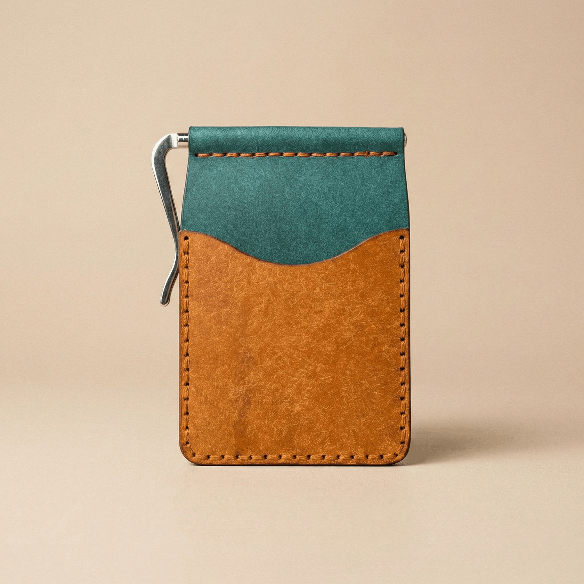 Kaarditasku rahaklambriga