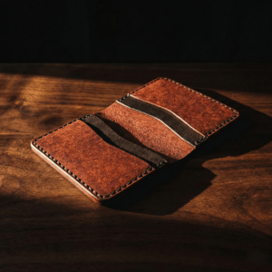 Kokkupandav kaarditasku "Tamm"